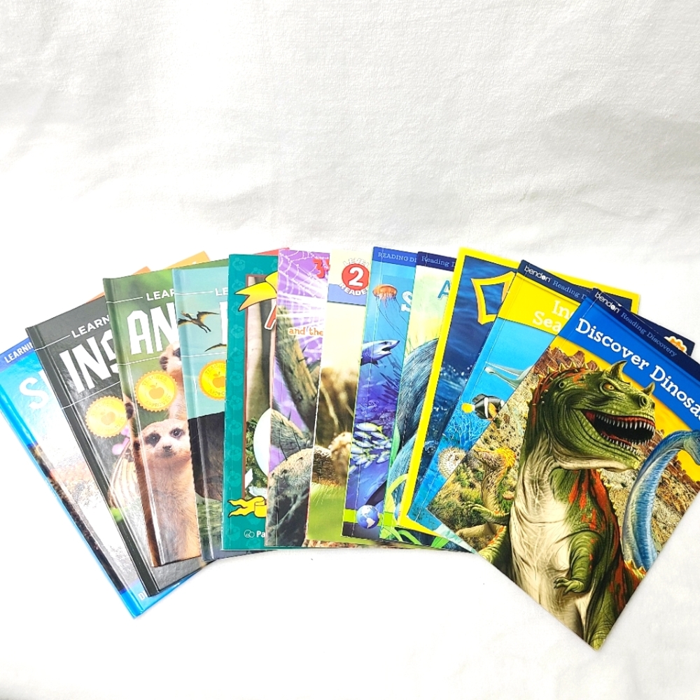 ⭐️ 12 Educational Book Bundle (animals: sharks. Bugs, dinos, insects) ⭐️
